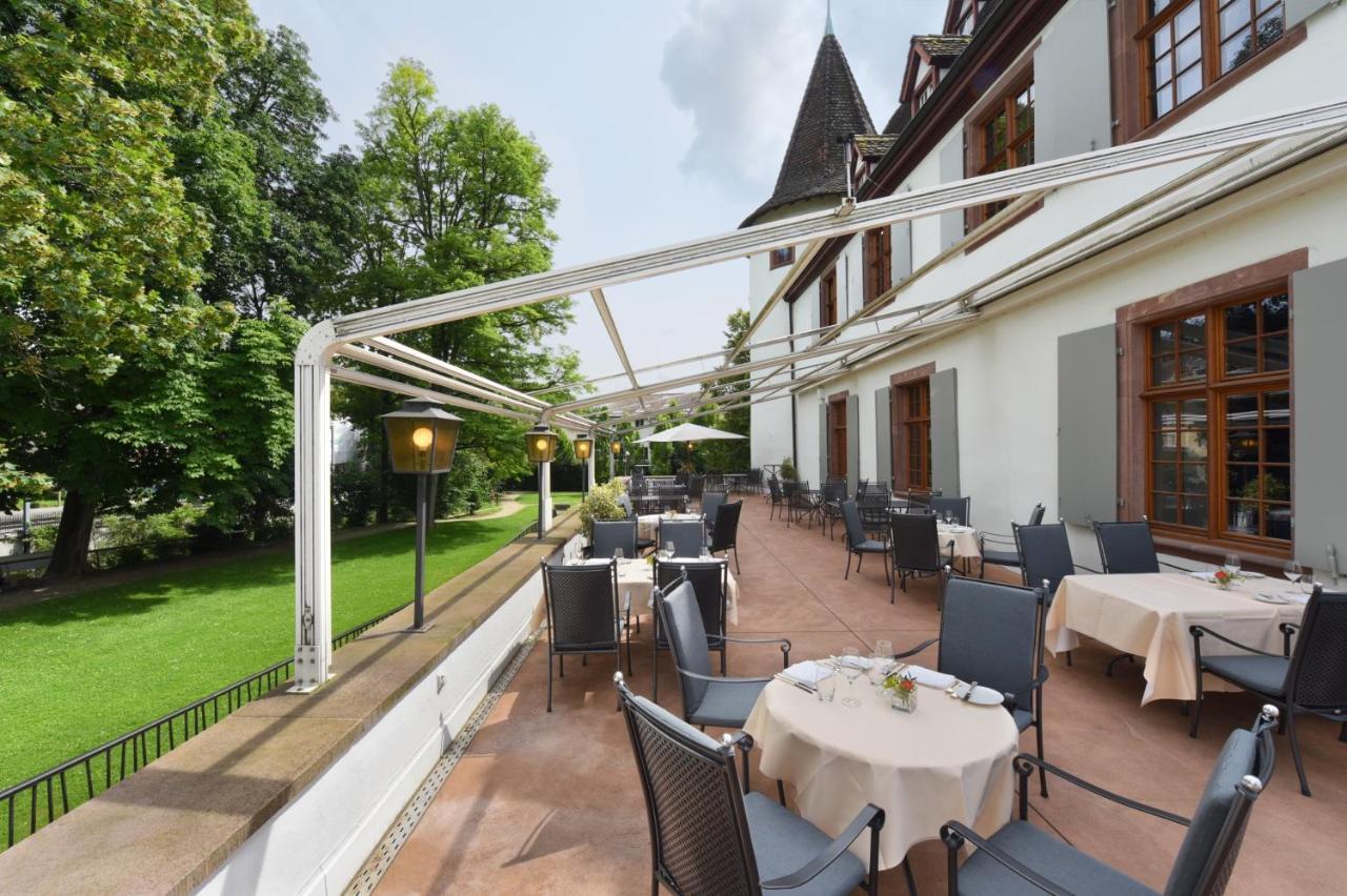 Hotel Im Schlosspark Binningen Buitenkant foto