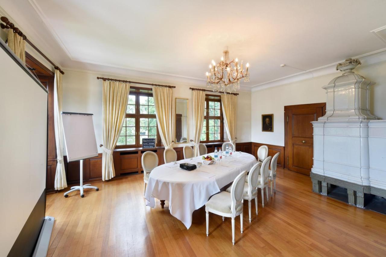 Hotel Im Schlosspark Binningen Buitenkant foto