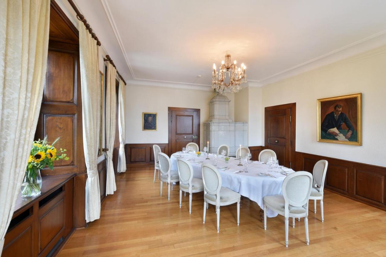 Hotel Im Schlosspark Binningen Buitenkant foto