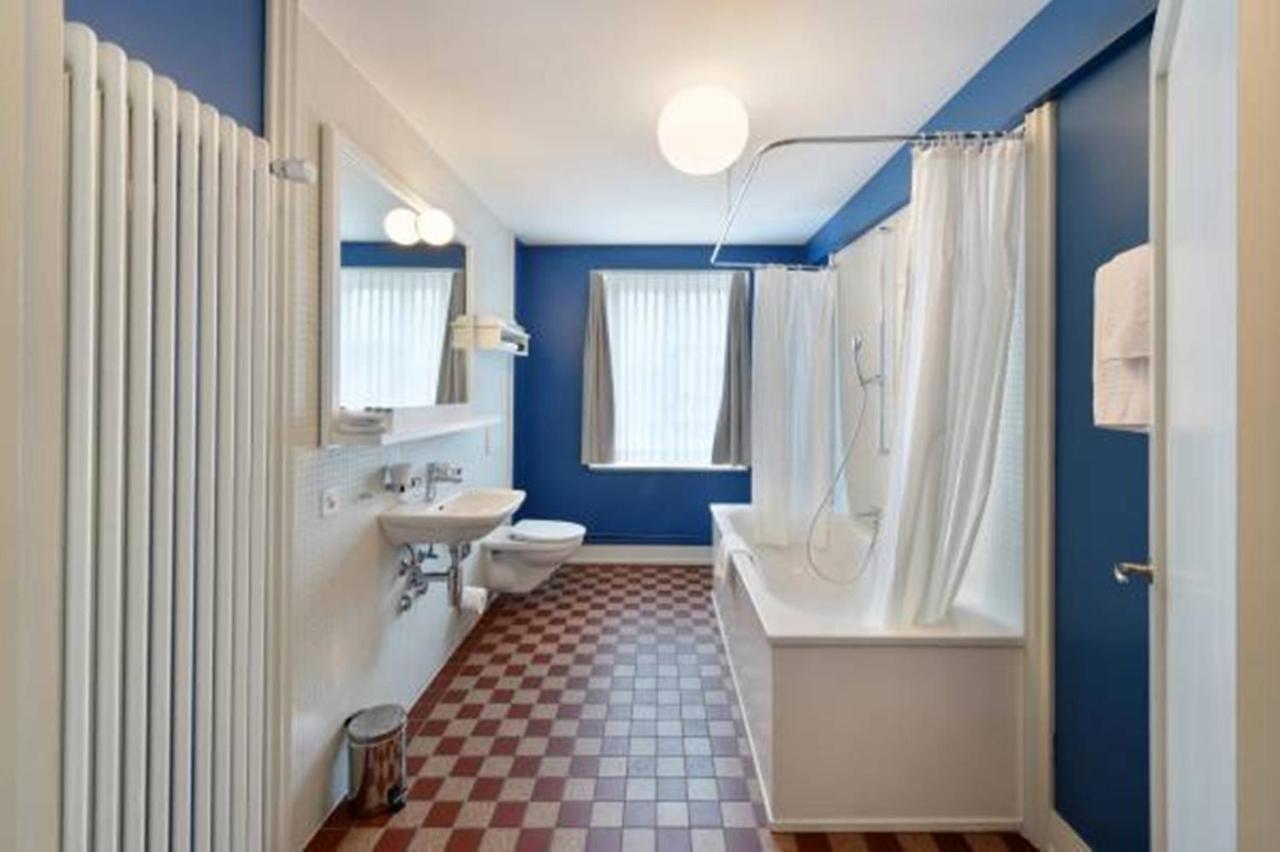 Hotel Im Schlosspark Binningen Kamer foto