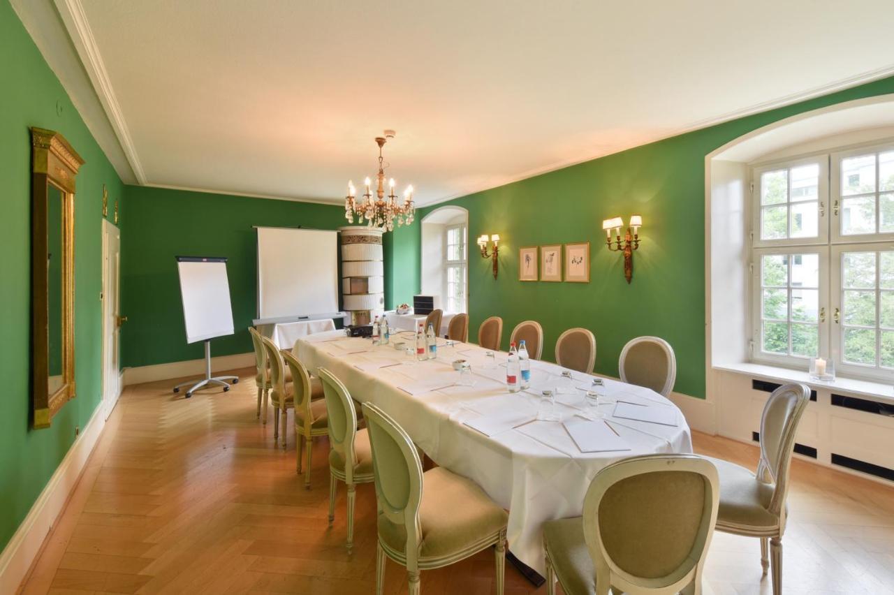 Hotel Im Schlosspark Binningen Buitenkant foto