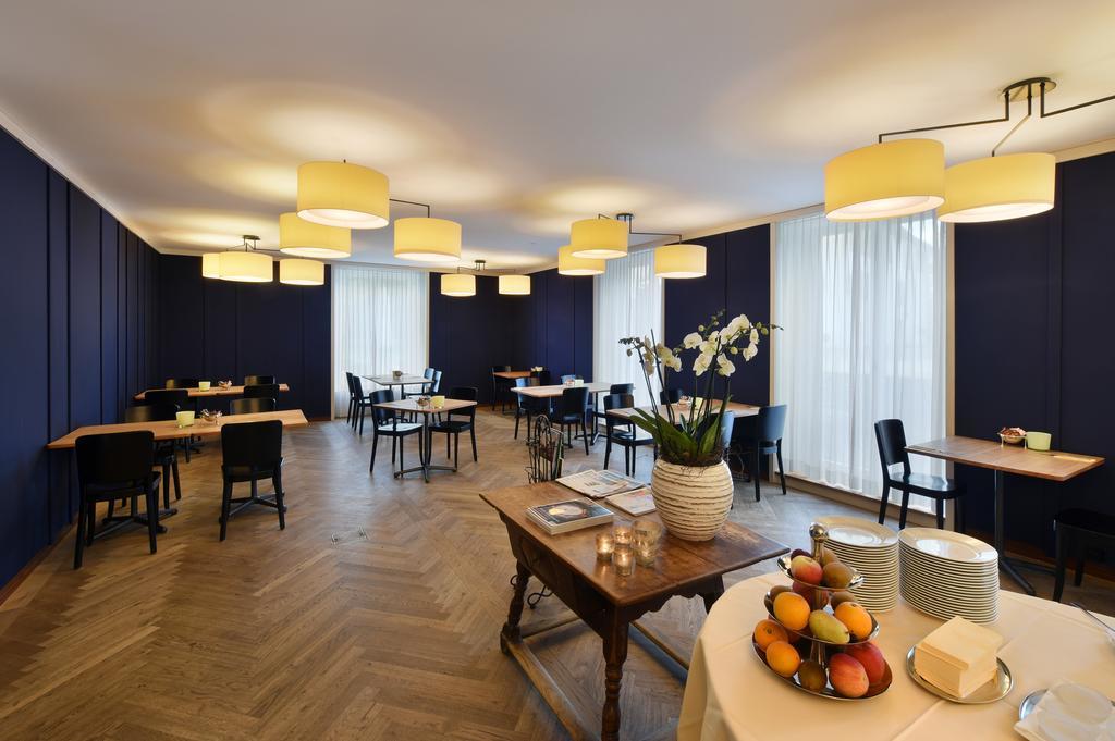 Hotel Im Schlosspark Binningen Buitenkant foto