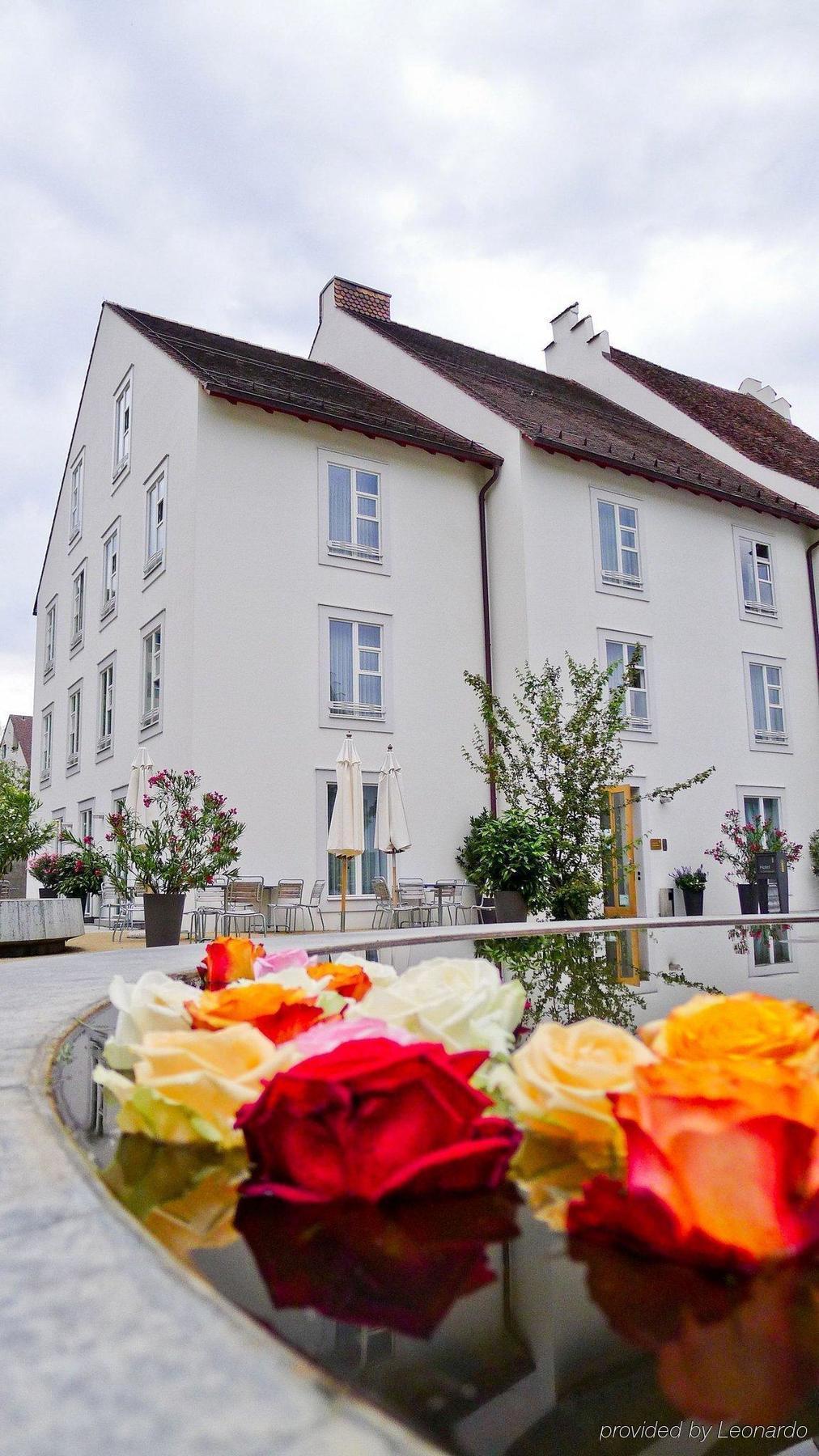 Hotel Im Schlosspark Binningen Buitenkant foto