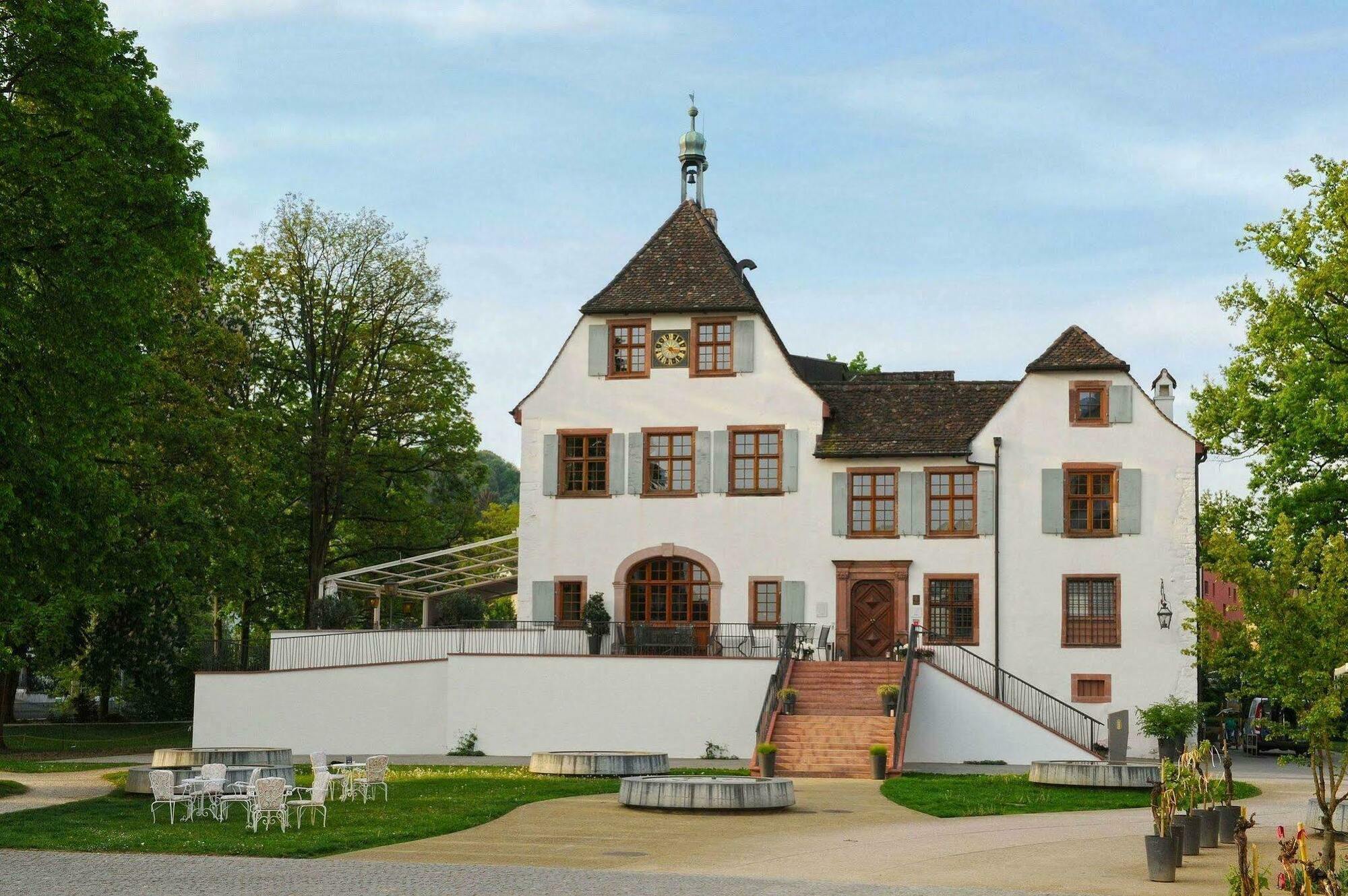 Hotel Im Schlosspark Binningen Buitenkant foto